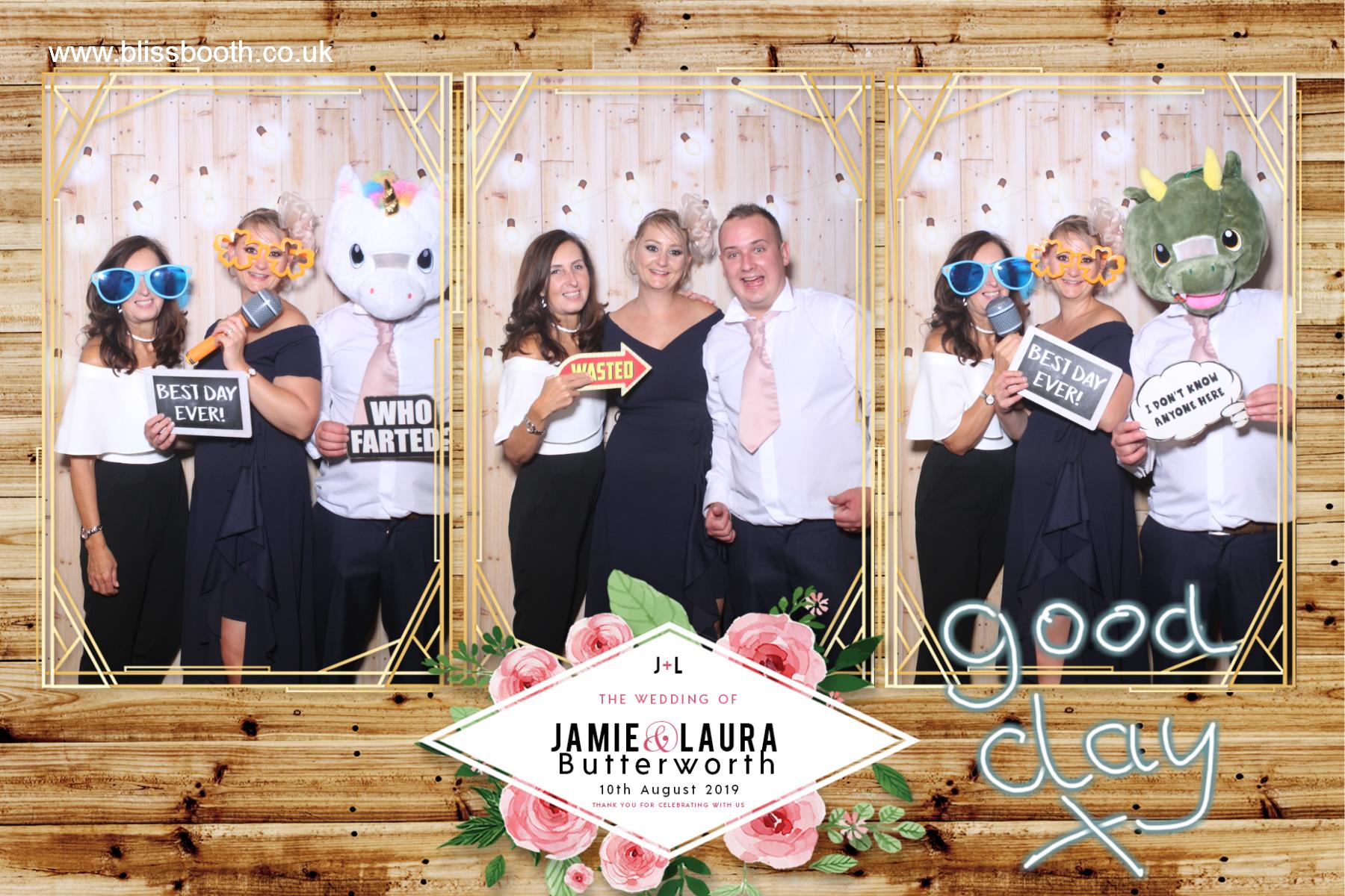 Laura and Jamie | View more photos from the event at gallery.blissbooth.co.uk/u/BlissBooth/Laura-and-Jamie